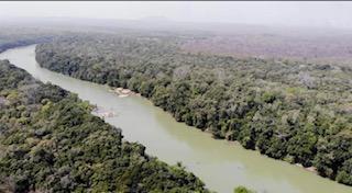 Fleuve Comoé Traversant le Parc National de la Comoé
