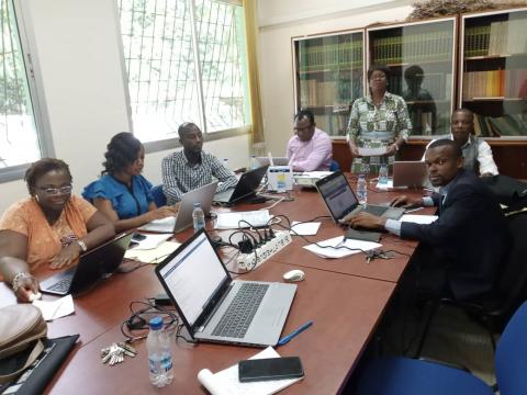 Photo d'ensemble des participants à la formation de l'outil Bioland Photo des participants à l'atelier de Travail de Mise à jour du site internet du CHM avec l'outil Bioland